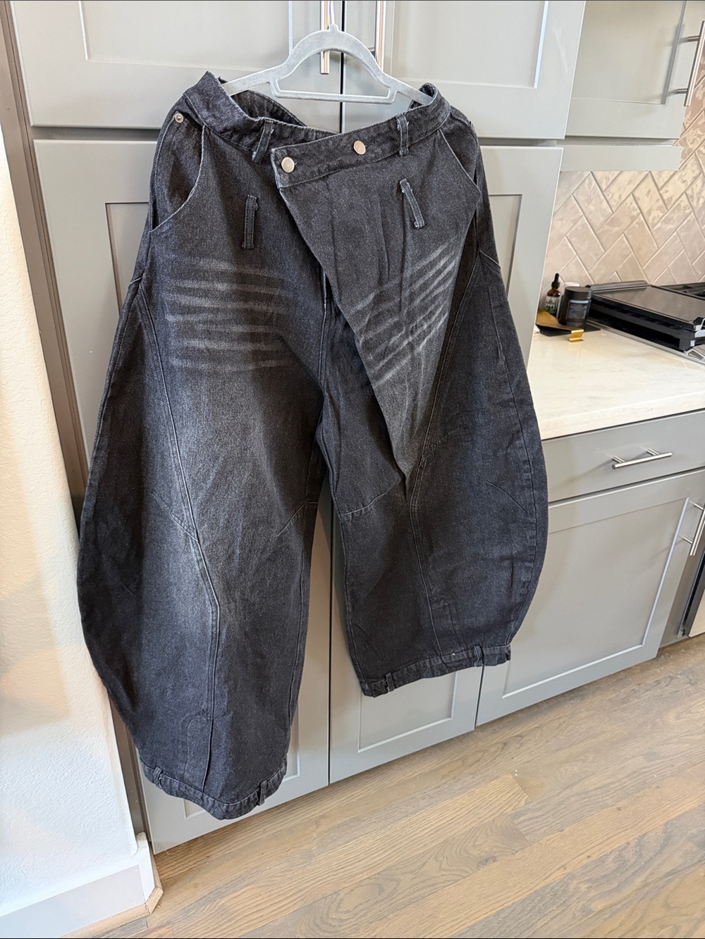 AKIRA Washed Black Wide-Leg Jeans